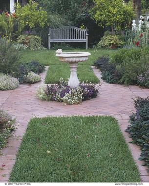 Front-Yard Gardens Make a Strong First Impression - FineGardening